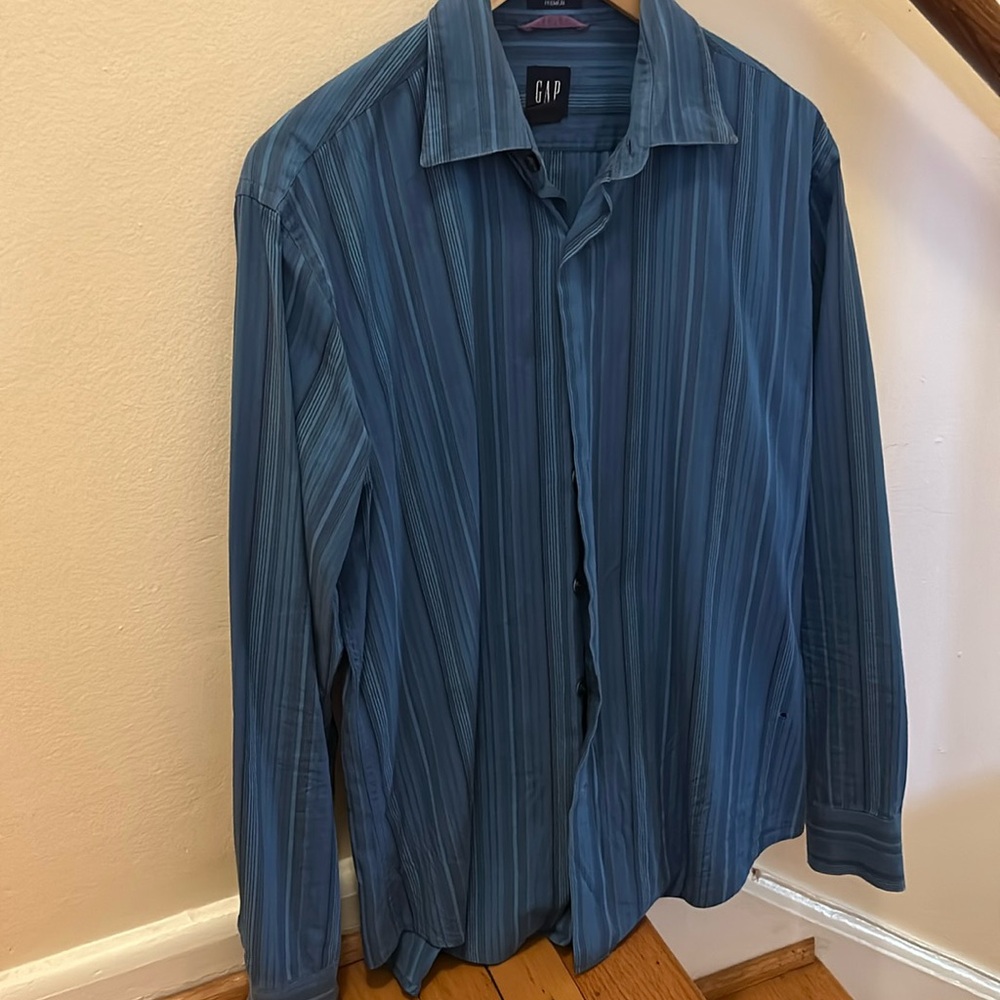 Vintage blue Gap Fitted Premium button down shirt